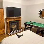 Hometel Digs Hidden Mansion Sleeps 15