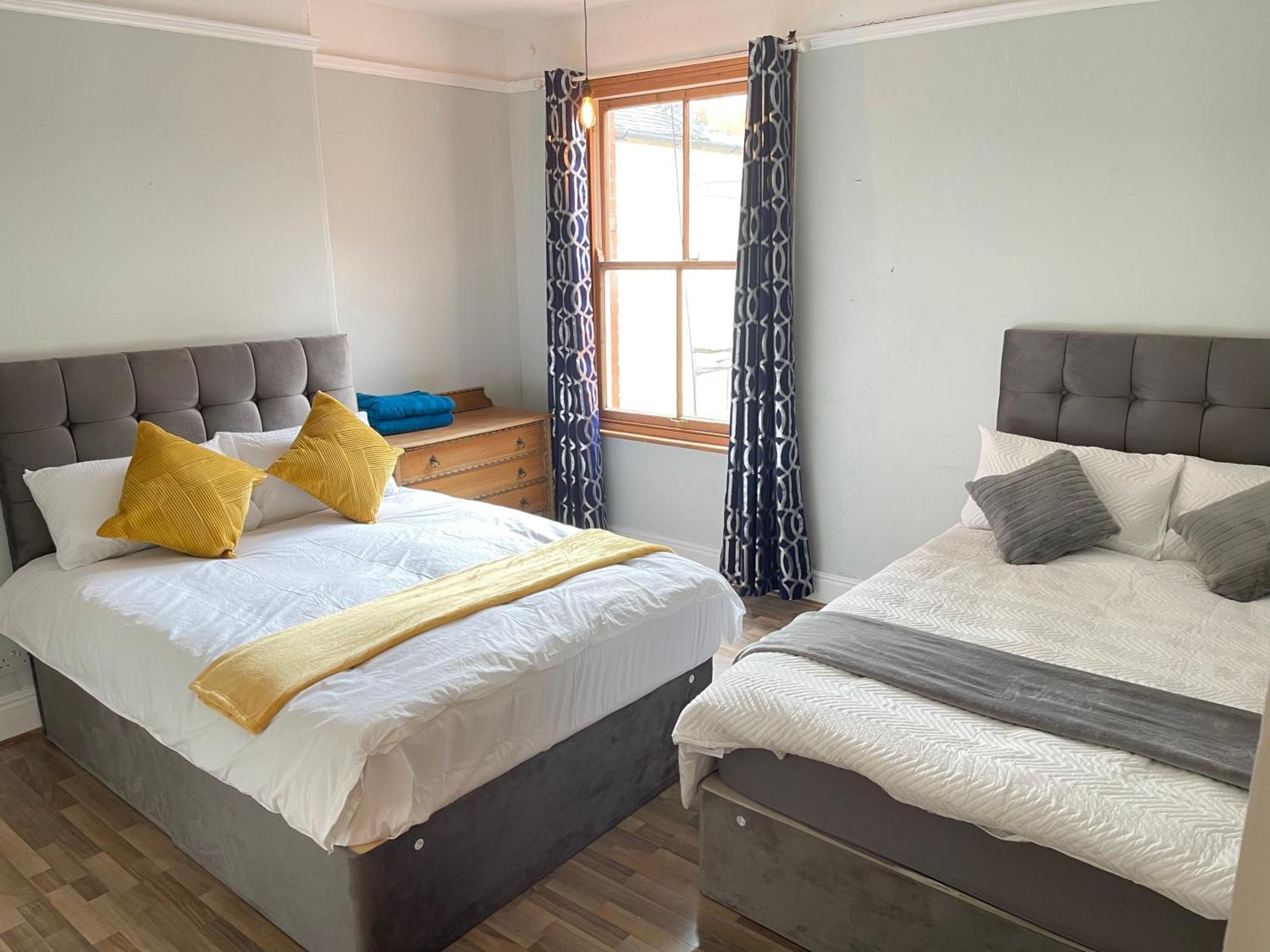 Hometel Digs Hidden Mansion Sleeps 15 Villa *